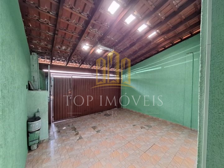 Linda casa reformada no Uniao com 2 dormitorios e 2 suites