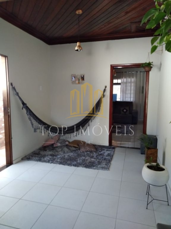 "Espaçosa casa de 3 dormitórios com suíte e varanda em Santana - Imperdível!"