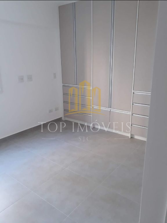 Apartamento, dois dormitórios com suíte, Jd. Aquárius.