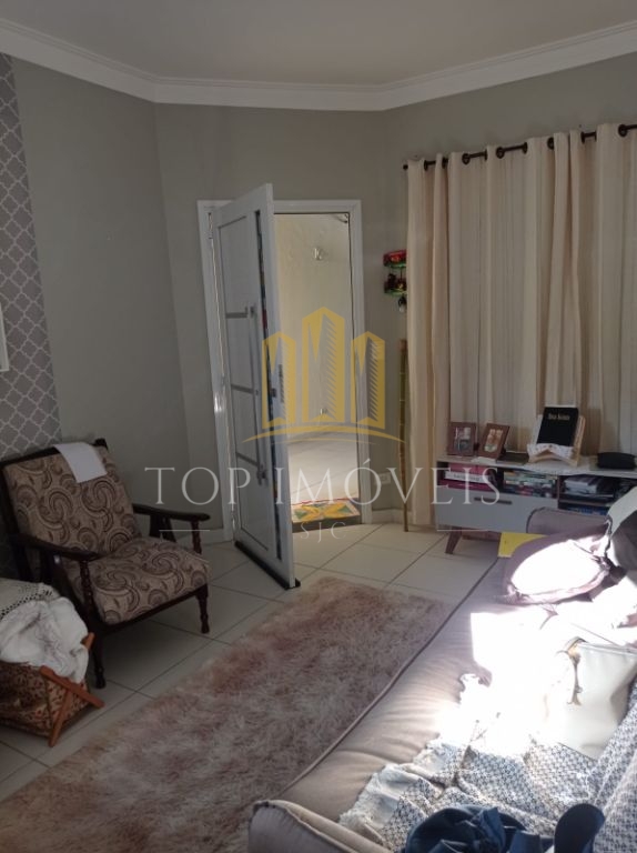 Casa na Zona Leste no jardim Pararanga