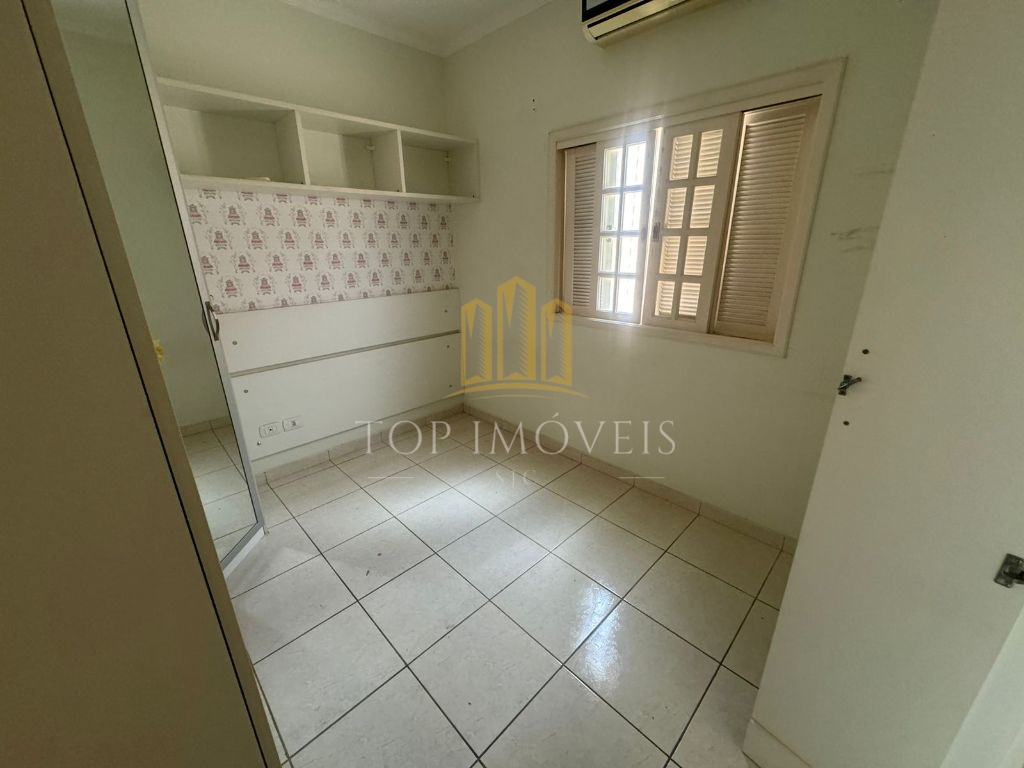 Excelente casa com 3 dormitorios sendo 2 suites em Jacareí