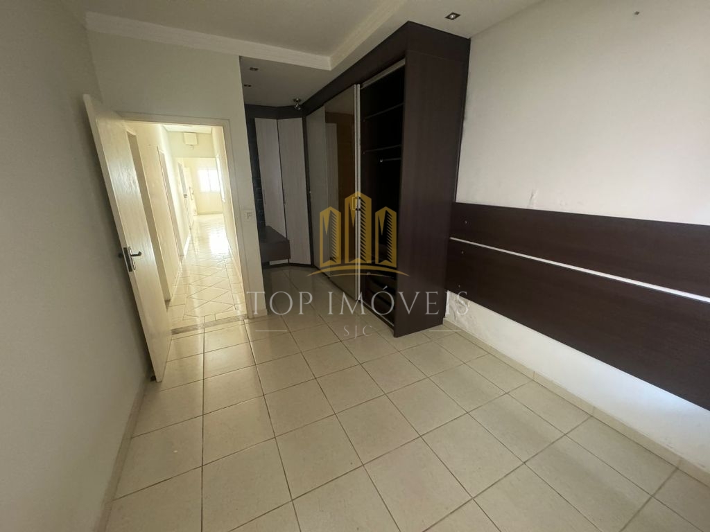 Excelente casa com 3 dormitorios sendo 2 suites em Jacareí