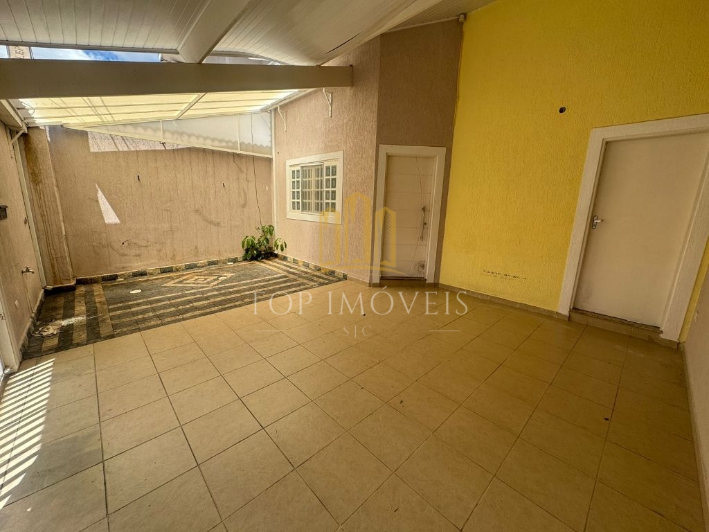 Excelente casa com 3 dormitorios sendo 2 suites em Jacareí