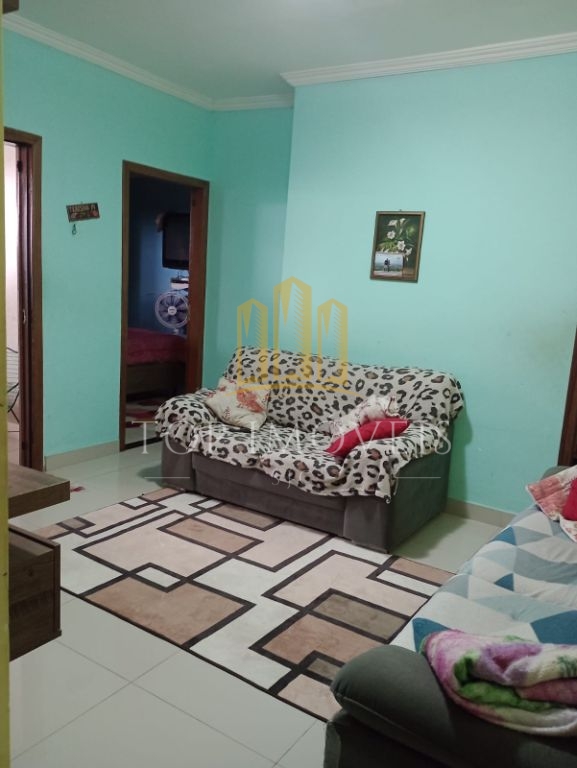 Sobrado no Jardim Santa Rosa: Duas Casas Independentes!