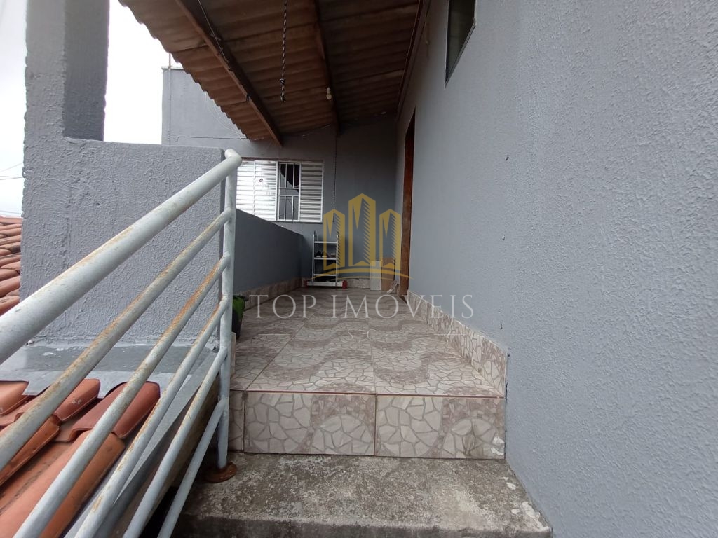 Sobrado no Jardim Santa Rosa: Duas Casas Independentes!