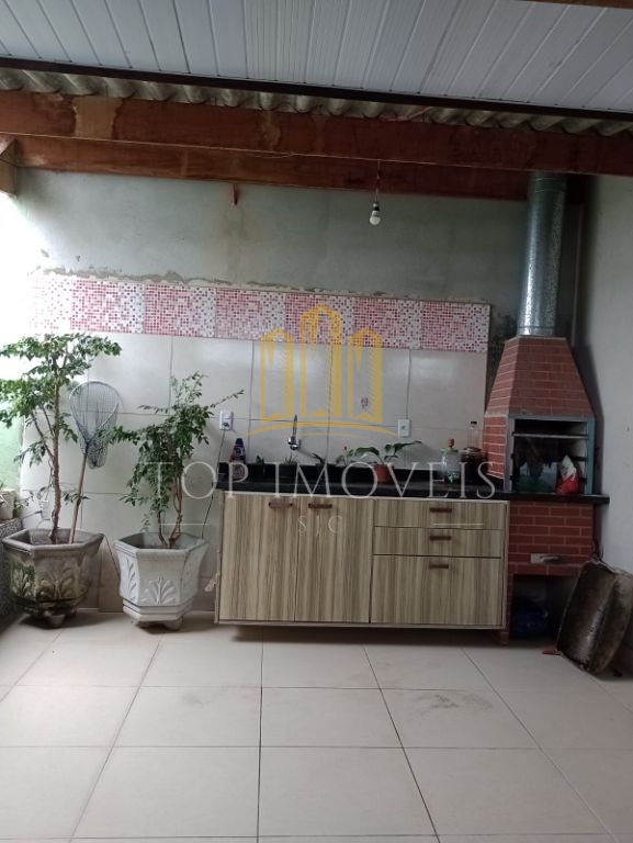 Sobrado no Jardim Santa Rosa: Duas Casas Independentes!