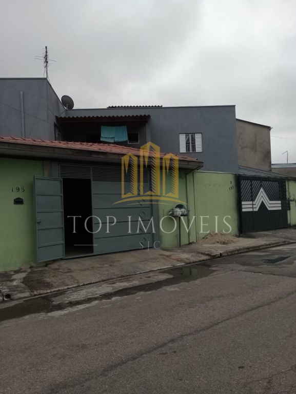 Sobrado no Jardim Santa Rosa: Duas Casas Independentes!