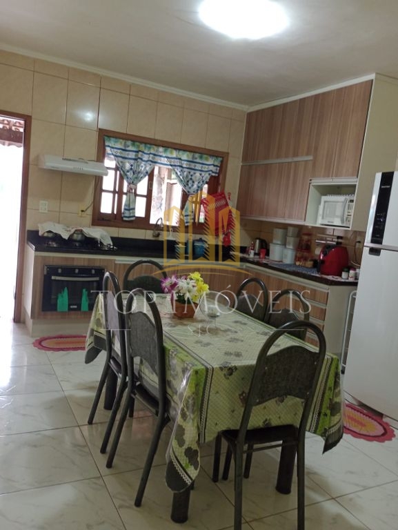 Sobrado no Jardim Santa Rosa: Duas Casas Independentes!
