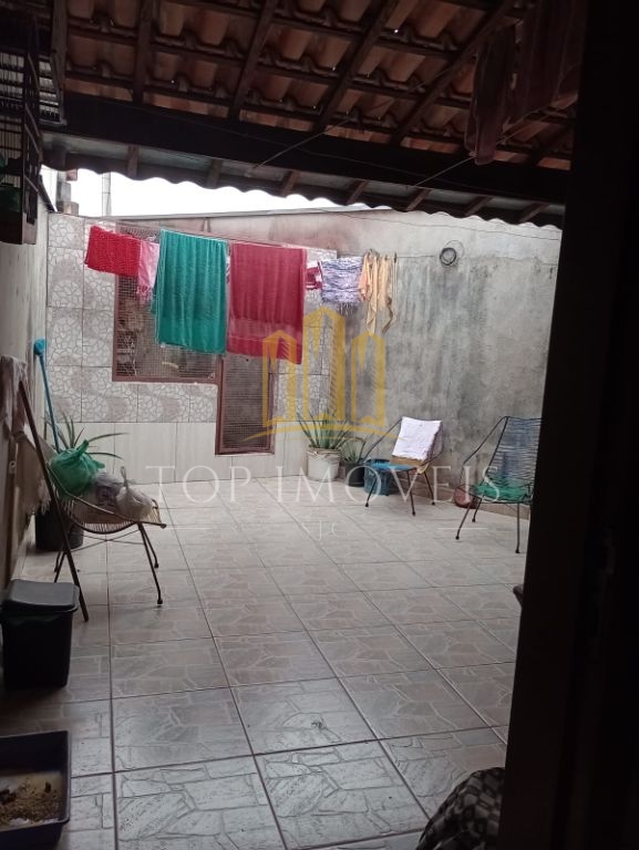 Sobrado no Jardim Santa Rosa: Duas Casas Independentes!