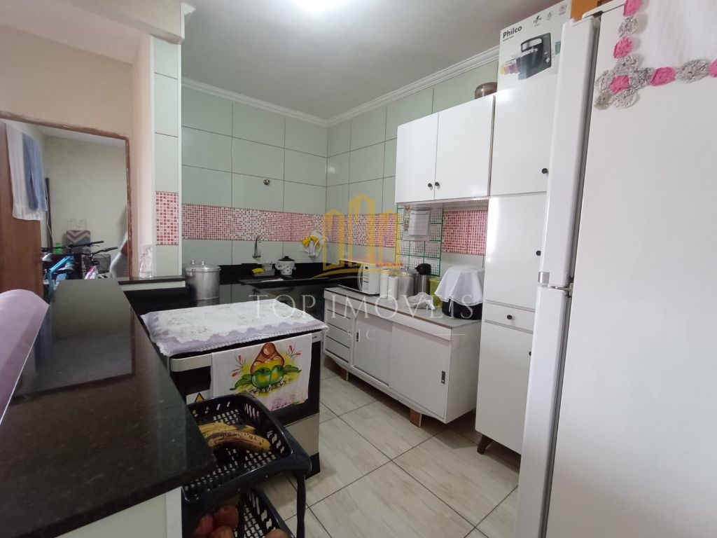 Sobrado no Jardim Santa Rosa: Duas Casas Independentes!