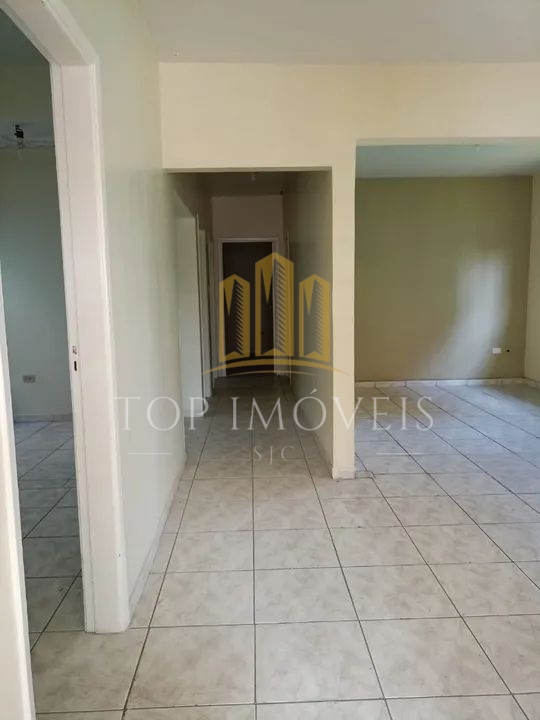 Casa Térrea em terreno de 300 m2 no bairro Vila Industrial