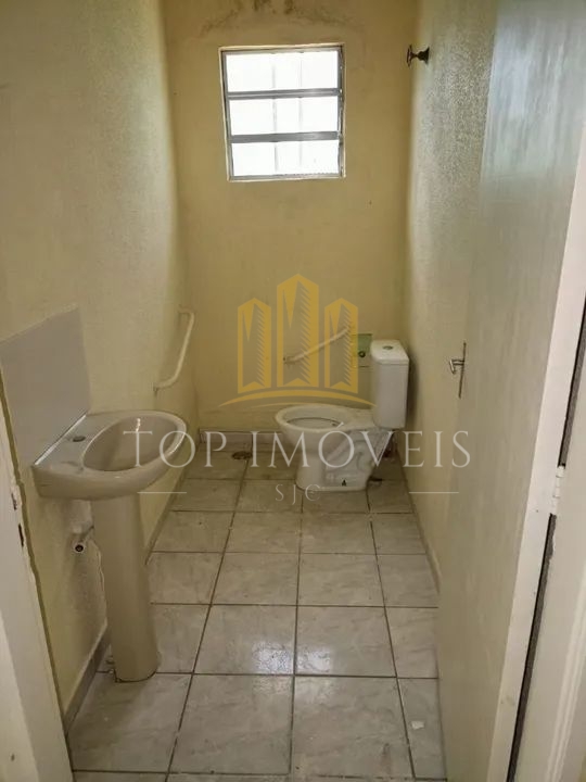 Casa Térrea em terreno de 300 m2 no bairro Vila Industrial