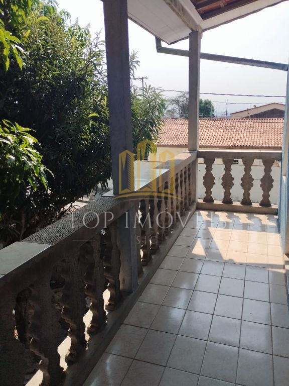 Excelente casa de esquina no Jardim Imperial