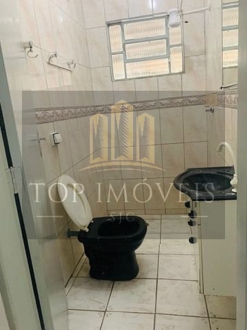 Excelente sobrado à venda, com 4 dormitórios, 180 m² por R$ 480.000,00 - Vila Paiva - São José dos Campos/SP