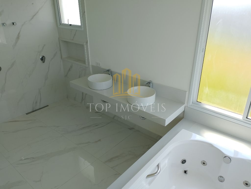 Exclusiva Residência Térrea de Alto Padrão no Condomínio Mont Blanc Luxo, Sustentabilidade e Conforto em 1.200m²
