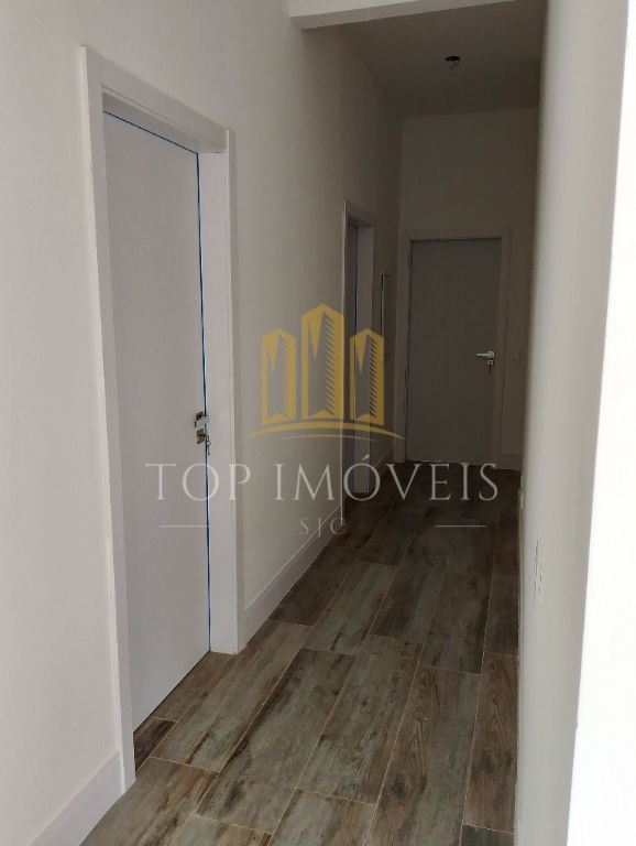 Casa Térrea de Alto Padrão no Condomínio Mont Blanc - Modernidade e Conforto em 770m²