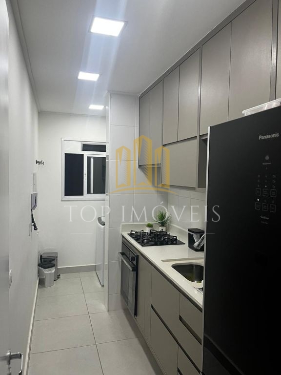 Ótimo apartamento com 2 dormitorios ,suite todo planejado , sol da manhã, condominio clube,