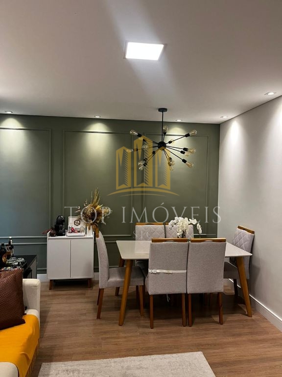 Ótimo apartamento com 2 dormitorios ,suite todo planejado , sol da manhã, condominio clube,
