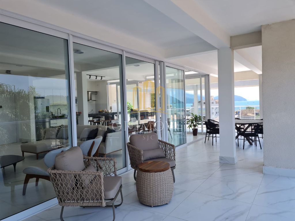 Luxo e Exclusividade à Beira-Mar: Cobertura dos Seus Sonhos em Ubatuba
