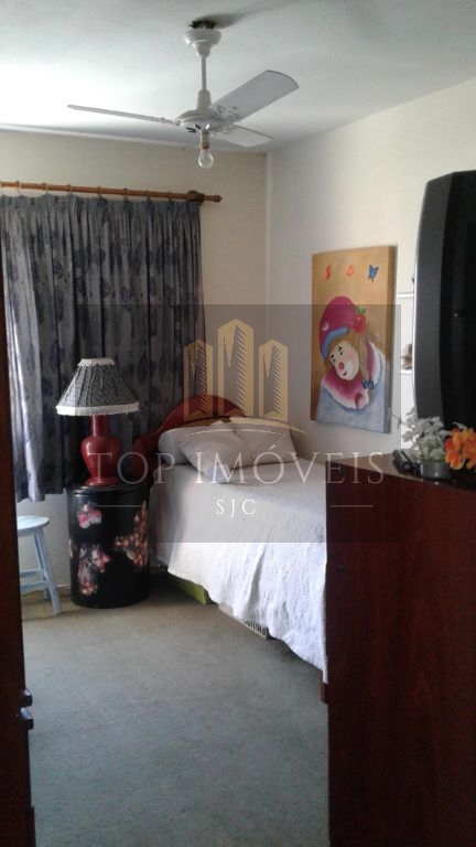 Apartamento com 2 dormitórios à venda no centro de Jacareí