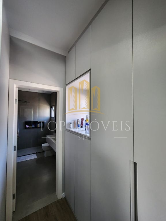 Excelente sobrado à venda, com 4 dormitórios 2 suites - 244 m² - Condominio Aruana