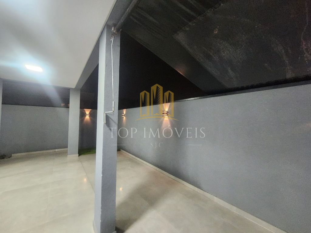 Excelente sobrado à venda, com 4 dormitórios 2 suites - 244 m² - Condominio Aruana