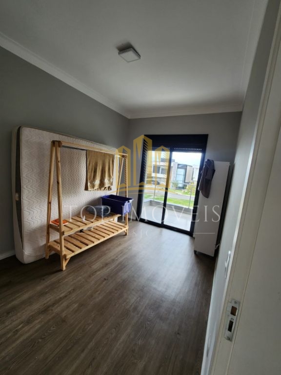 Excelente sobrado à venda, com 4 dormitórios 2 suites - 244 m² - Condominio Aruana