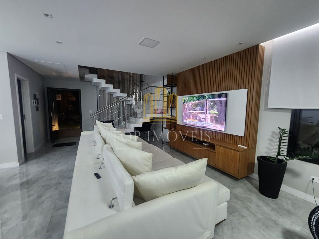 Excelente sobrado à venda, com 4 dormitórios 2 suites - 244 m² - Condominio Aruana