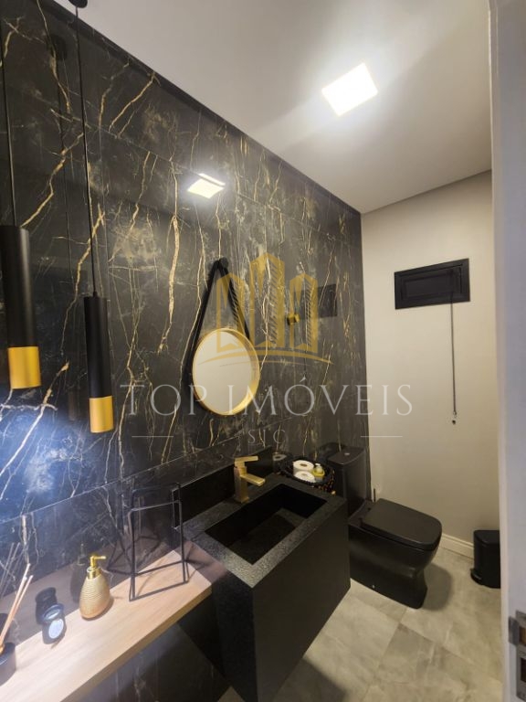 Excelente sobrado à venda, com 4 dormitórios 2 suites - 244 m² - Condominio Aruana