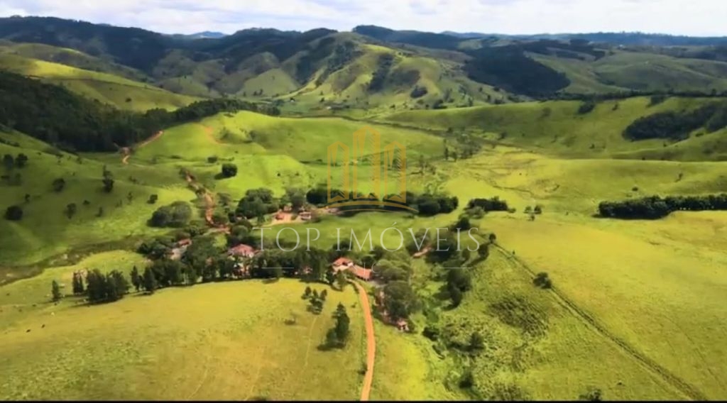 Belíssima Fazenda de Dupla Aptidão Gado de Corte e Leiteiro com 1.060 Alqueires e 6 Cachoeiras