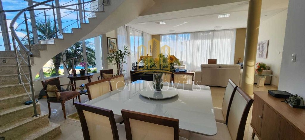 Casa à venda, 700m², 4 dormitórios, sendo 4 suítes, Reserva do Paratehy do Norte, São José dos Campos-SP.