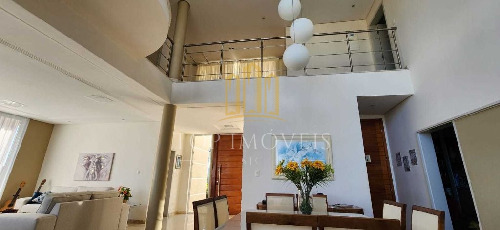 Casa à venda, 700m², 4 dormitórios, sendo 4 suítes, Reserva do Paratehy do Norte, São José dos Campos-SP.