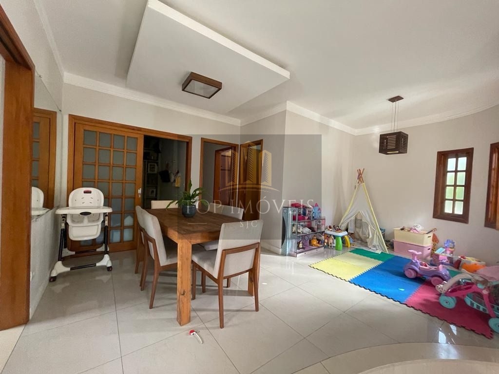 Ótima casa à venda, com 3 suites 169 m² - Vila Branca - Jacareí/SP