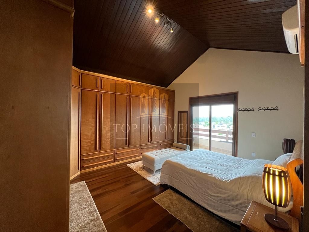 Excelente sobrado à venda, com 4 dormitórios, 380 m² por R$ 3.000.000,00 - Condomínio Residencial Monte Carlo - São José dos Campos/SP
