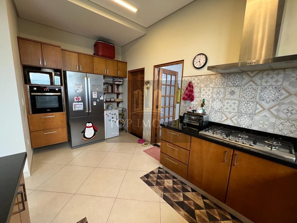 Excelente sobrado à venda, com 4 dormitórios, 380 m² por R$ 3.000.000,00 - Condomínio Residencial Monte Carlo - São José dos Campos/SP