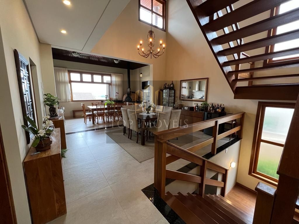 Excelente sobrado à venda, com 4 dormitórios, 380 m² por R$ 3.000.000,00 - Condomínio Residencial Monte Carlo - São José dos Campos/SP