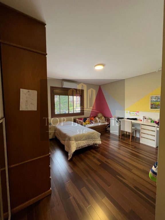 Excelente sobrado à venda, com 4 dormitórios, 380 m² por R$ 3.000.000,00 - Condomínio Residencial Monte Carlo - São José dos Campos/SP