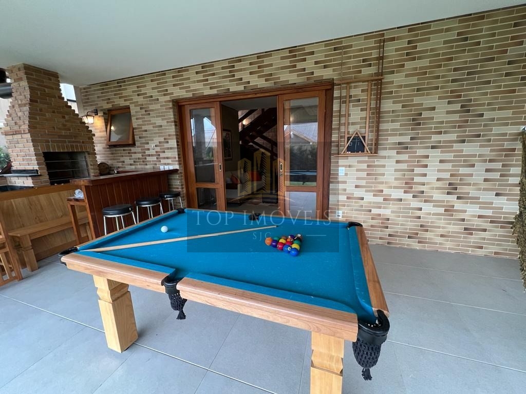 Excelente sobrado à venda, com 4 dormitórios, 380 m² por R$ 3.000.000,00 - Condomínio Residencial Monte Carlo - São José dos Campos/SP