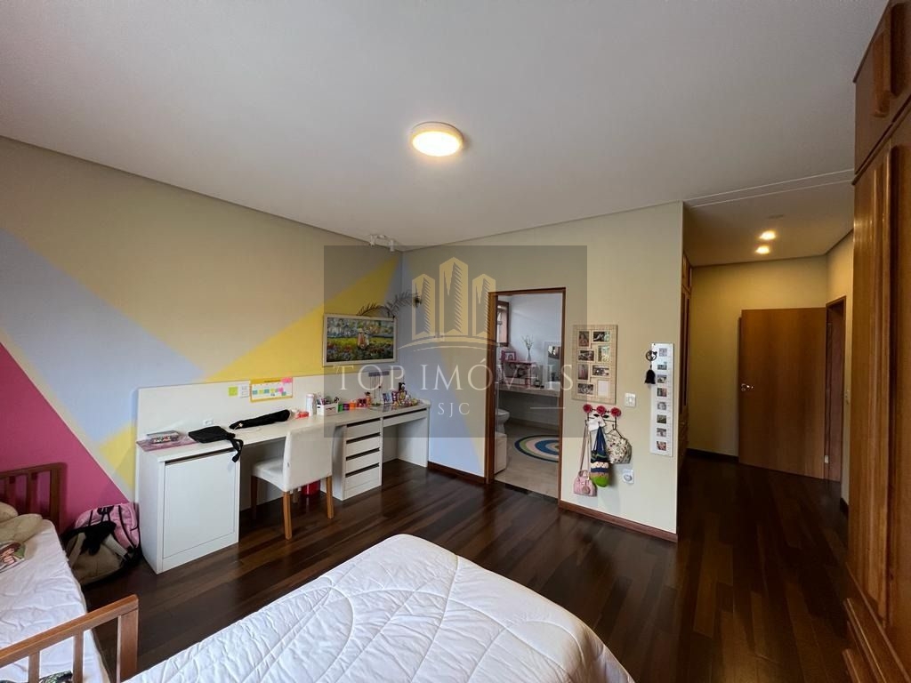 Excelente sobrado à venda, com 4 dormitórios, 380 m² por R$ 3.000.000,00 - Condomínio Residencial Monte Carlo - São José dos Campos/SP