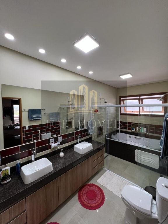 Excelente sobrado à venda, com 4 dormitórios, 380 m² por R$ 3.000.000,00 - Condomínio Residencial Monte Carlo - São José dos Campos/SP