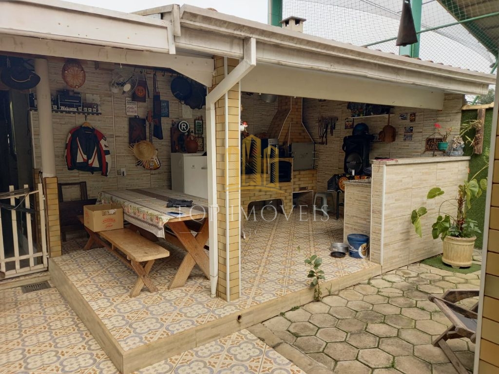 Espaçosa casa tres dormitorios com ponto comercial em altos de santana