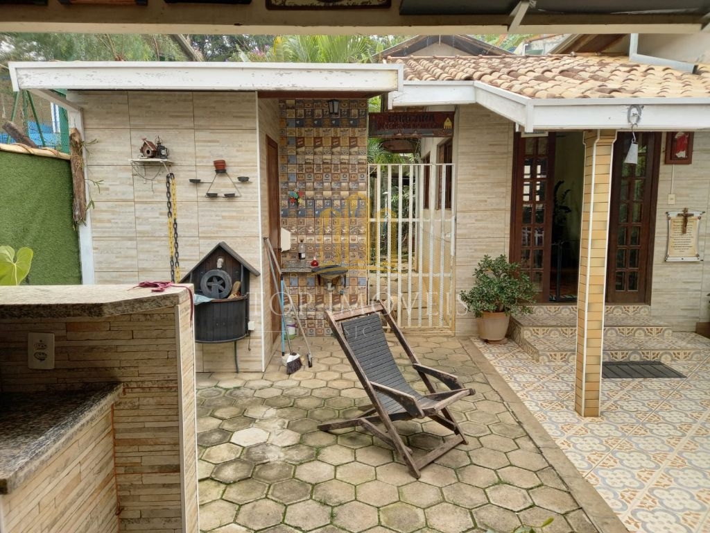 Espaçosa casa tres dormitorios com ponto comercial em altos de santana