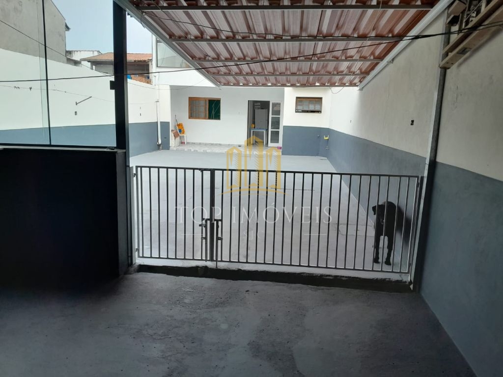 Oportunidade Imperdível: Sobrado à Venda no Parque dos Sinos, Jacareí! Com dois dormitórios, suite, 2 vagas
