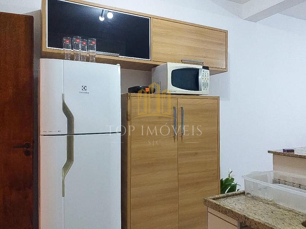 Oportunidade - Casa com 2 Quartos 500 m. Da Praia de Maranduba.