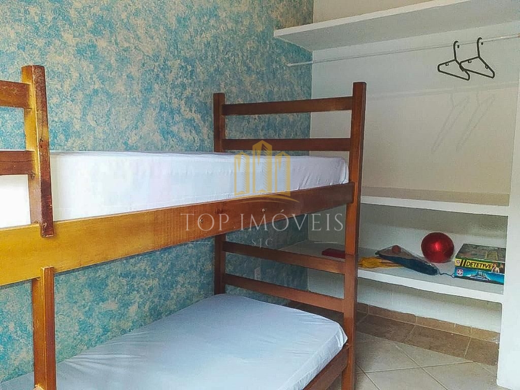 Oportunidade - Casa com 2 Quartos 500 m. Da Praia de Maranduba.