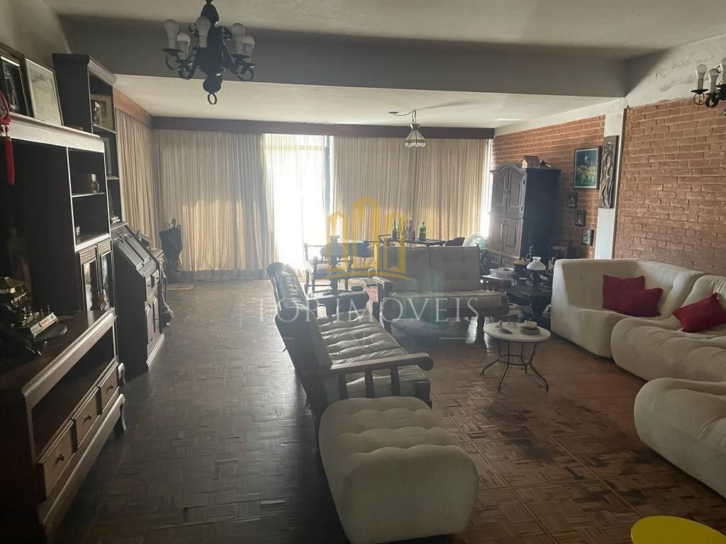 OPORTUNIDADE em Vila Adyana Potencial Comercial e Residencial Terreno de 600m²