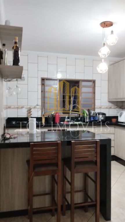 Sobrado Aconchegante no Loteamento Residencial Vista Linda Conforto e Lazer para a Família