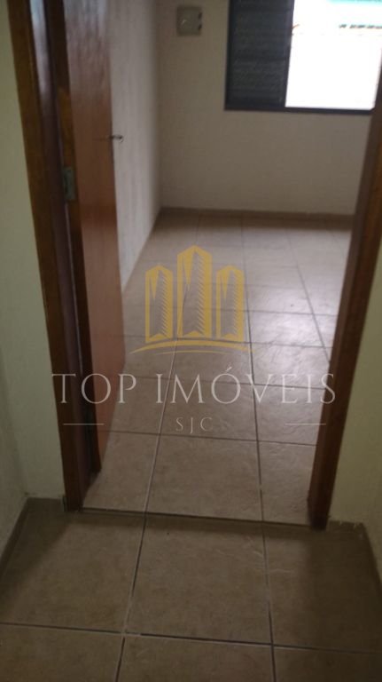 Casa com Terreno Amplo Jd. Paraíso, Jacareí