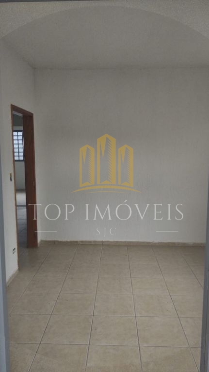 Casa com Terreno Amplo Jd. Paraíso, Jacareí