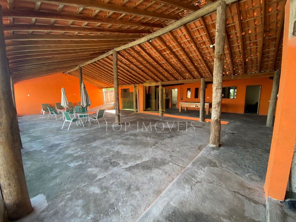Maravilhosa Chácara com Vista Paradisiaca Piscina 3 dormitórios 2 banheiros Descubra o refúgio dos seus sonhos nesta encantadora chácara, perfeita para relaxar e aproveitar momentos especiais com…